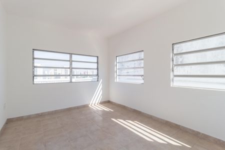 Casa à venda com 188m², 2 quartos e sem vaga Casa à venda com 188m², 2 quartos e sem vagaEscritório - Varanda