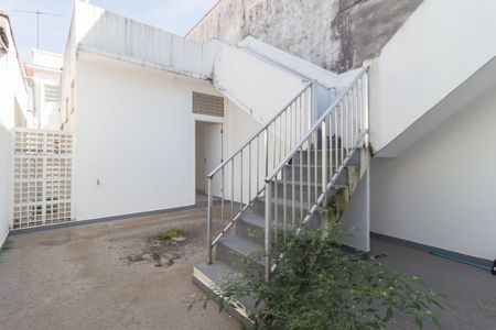 Casa à venda com 188m², 2 quartos e sem vaga Casa à venda com 188m², 2 quartos e sem vagaQuintal