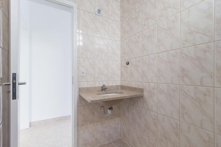 Casa à venda com 188m², 2 quartos e sem vaga Casa à venda com 188m², 2 quartos e sem vagaBanheiro 1