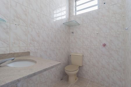 Casa à venda com 188m², 2 quartos e sem vaga Casa à venda com 188m², 2 quartos e sem vagaBanheiro 2