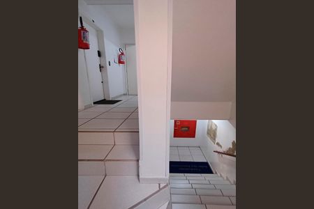 Apartamento para alugar com 57m², 1 quarto e 1 vaga Apartamento para alugar com 57m², 1 quarto e 1 vagaEscada