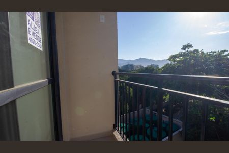Apartamento à venda com 57m², 2 quartos e 1 vaga Apartamento à venda com 57m², 2 quartos e 1 vagaVaranda