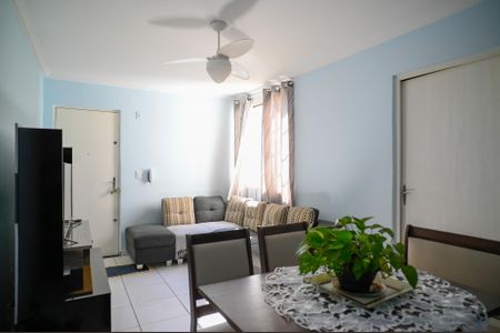 Apartamento à venda com 47m², 2 quartos e 1 vaga Apartamento à venda com 47m², 2 quartos e 1 vagaSala