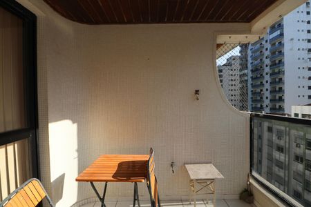 Apartamento para alugar com 104m², 3 quartos e 2 vagasVaranda