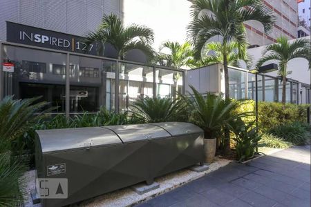 Studio à venda com 47m², 1 quarto e 1 vaga Studio à venda com 47m², 1 quarto e 1 vagaFachada e portaria