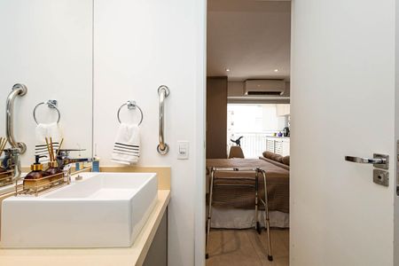 Studio à venda com 47m², 1 quarto e 1 vaga Studio à venda com 47m², 1 quarto e 1 vagaBanheiro