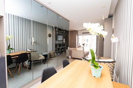 Studio à venda com 47m², 1 quarto e 1 vaga Studio à venda com 47m², 1 quarto e 1 vagaStudio