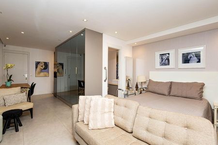 Studio à venda com 47m², 1 quarto e 1 vaga Studio à venda com 47m², 1 quarto e 1 vagaStudio