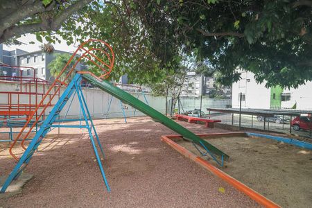 Apartamento à venda com 45m², 2 quartos e sem vagaÁrea comum - Playground