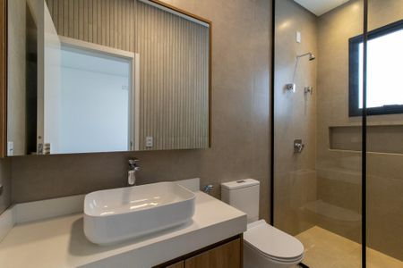 Casa de condomínio à venda com 240m², 3 quartos e 4 vagasBanheiro da Suíte 3