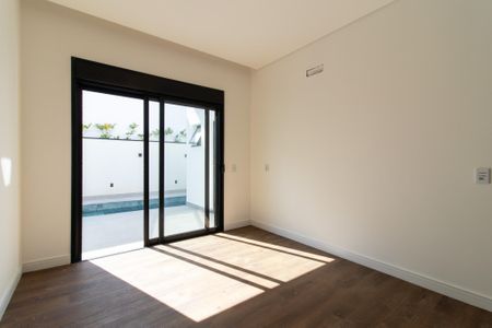 Casa de condomínio à venda com 240m², 3 quartos e 4 vagasSuíte 1