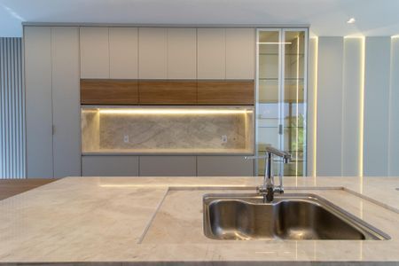 Casa de condomínio à venda com 240m², 3 quartos e 4 vagasCozinha