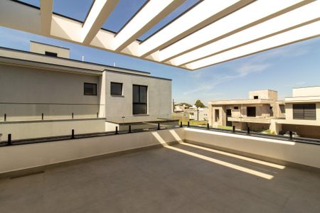 Casa de condomínio à venda com 240m², 3 quartos e 4 vagasVaranda da Sala 2