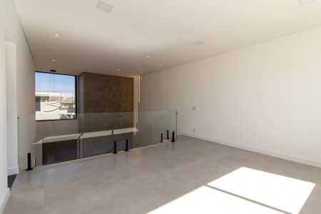 Casa de condomínio à venda com 240m², 3 quartos e 4 vagasSala 2