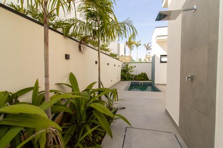 Casa de condomínio à venda com 240m², 3 quartos e 4 vagasÁrea Externa