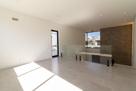 Casa de condomínio à venda com 240m², 3 quartos e 4 vagasSala 2