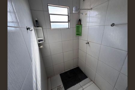 Casa à venda com 80m², 2 quartos e 1 vagaBanheiro 2