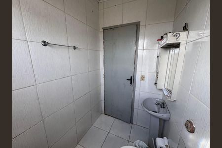 Casa à venda com 80m², 2 quartos e 1 vagaBanheiro 2