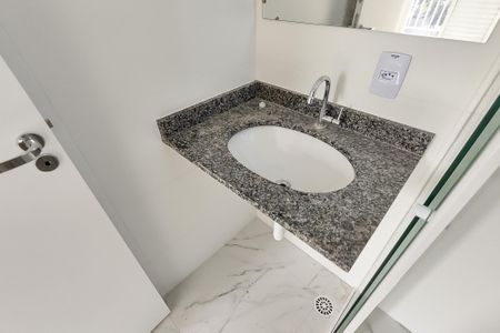 Apartamento para alugar com 56m², 2 quartos e 1 vaga Apartamento para alugar com 56m², 2 quartos e 1 vagaBanheiro