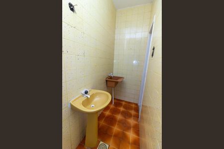 Casa para alugar com 50m², 1 quarto e sem vaga Casa para alugar com 50m², 1 quarto e sem vagaBanheiro