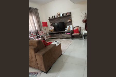 Casa à venda com 3 quartos, 160m² em Vila Brasilina, São Paulo
