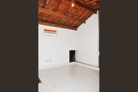Casa à venda com 180m², 4 quartos e 4 vagasDetalhe - Souton