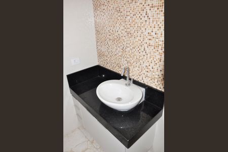 Casa à venda com 180m², 4 quartos e 4 vagasDetalhe - Suíte