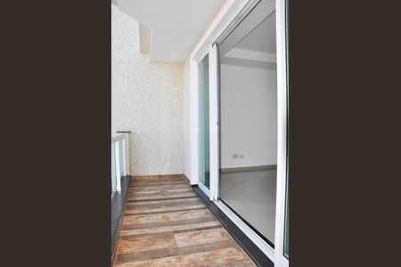 Casa à venda com 180m², 4 quartos e 4 vagasDetalhe - Varanda da Sala