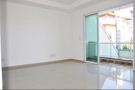 Casa à venda com 180m², 4 quartos e 4 vagasDetalhe - Sala