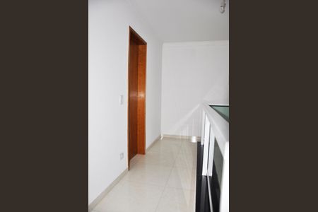 Casa à venda com 180m², 4 quartos e 4 vagasDetalhe - Corredor Quartos