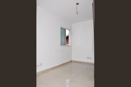 Casa à venda com 180m², 4 quartos e 4 vagasDetalhe - Quarto 02 com Suíte