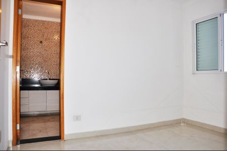 Casa à venda com 180m², 4 quartos e 4 vagasDetalhe - Quarto 03 com Suíte