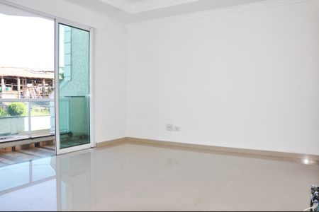 Casa à venda com 180m², 4 quartos e 4 vagasDetalhe - Sala