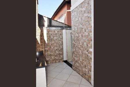 Casa à venda com 180m², 4 quartos e 4 vagasDetalhe - Churrasqueira