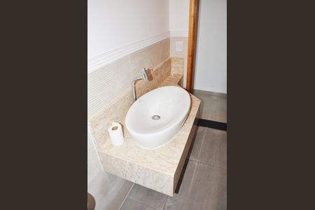 Casa à venda com 180m², 4 quartos e 4 vagasDetalhe - Lavabo