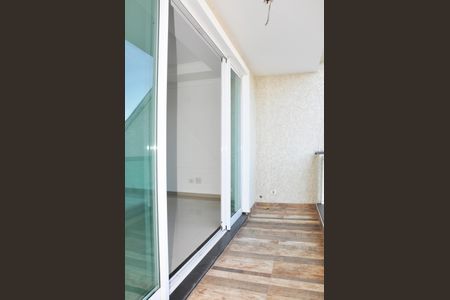 Casa à venda com 180m², 4 quartos e 4 vagasDetalhe - Varanda da Sala