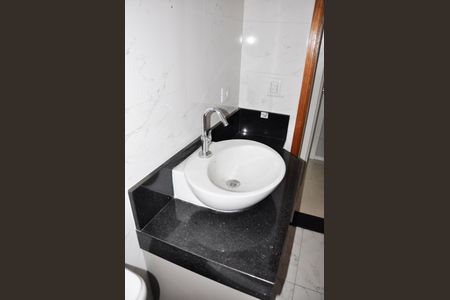 Casa à venda com 180m², 4 quartos e 4 vagasDetalhe - Suíte