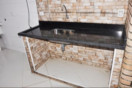 Casa à venda com 180m², 4 quartos e 4 vagasDetalhe - Churrasqueira