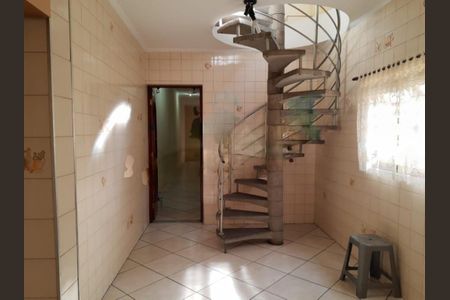 Casa à venda com 3 quartos, 130m² em Vila Brasilina, São Paulo