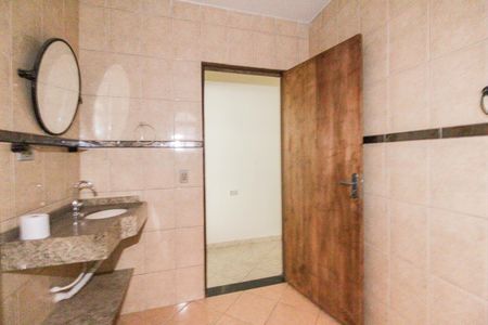 Casa para alugar com 80m², 2 quartos e sem vagaBanheiro