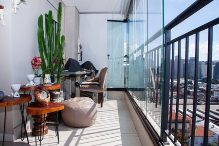 Apartamento à venda com 62m², 2 quartos e 1 vaga Apartamento à venda com 62m², 2 quartos e 1 vagaSacada/Sala