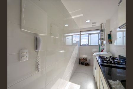 Apartamento à venda com 63m², 2 quartos e 1 vaga Apartamento à venda com 63m², 2 quartos e 1 vagaCozinha