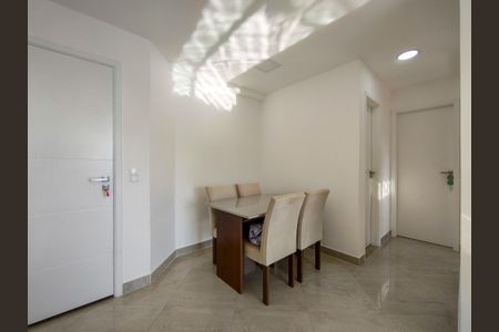 Apartamento à venda com 63m², 2 quartos e 1 vaga Apartamento à venda com 63m², 2 quartos e 1 vagaSala