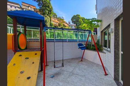 Apartamento à venda com 63m², 2 quartos e 1 vaga Apartamento à venda com 63m², 2 quartos e 1 vagaÁrea comum - Playground