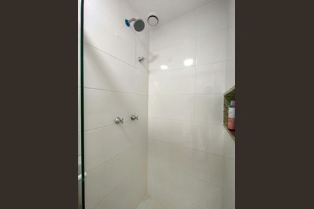 Apartamento à venda com 63m², 2 quartos e 1 vaga Apartamento à venda com 63m², 2 quartos e 1 vagaBanheiro