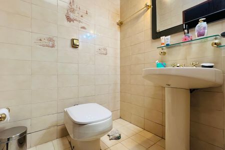 Casa para alugar com 342m², 5 quartos e 5 vagasBanheiro da Suíte 2