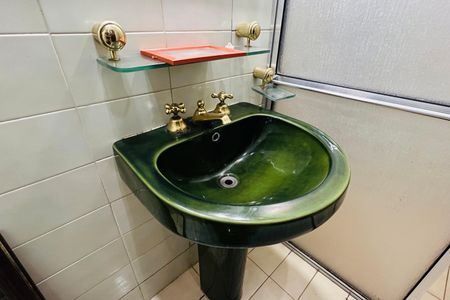 Casa para alugar com 342m², 5 quartos e 5 vagasBanheiro da Suíte 1