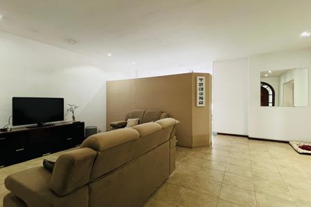 Casa para alugar com 342m², 5 quartos e 5 vagasSala