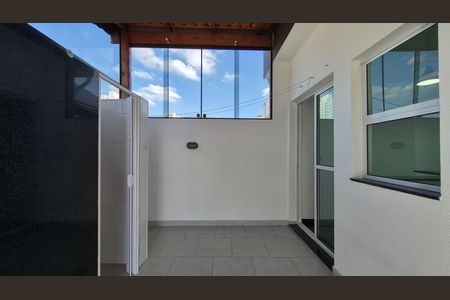 Apartamento para alugar com 100m², 2 quartos e 1 vaga Apartamento para alugar com 100m², 2 quartos e 1 vagaÁrea de serviço