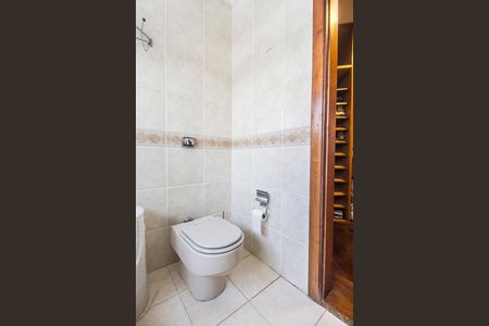 Casa de condomínio à venda com 540m², 4 quartos e 6 vagas Casa de condomínio à venda com 540m², 4 quartos e 6 vagasBanheiro da Suíte 3